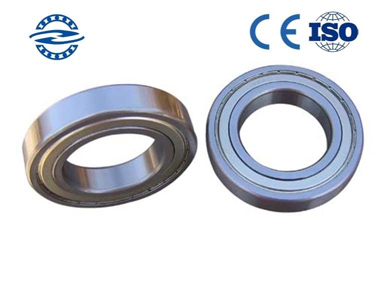 銀製色の単一の列の深い溝のボール ベアリング6015-2Z 70MM*115MM*20MM